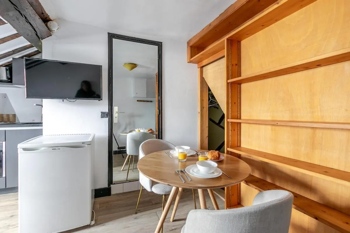 Apartment Studio Cosy Pour 2 Au Coeur De Paris France